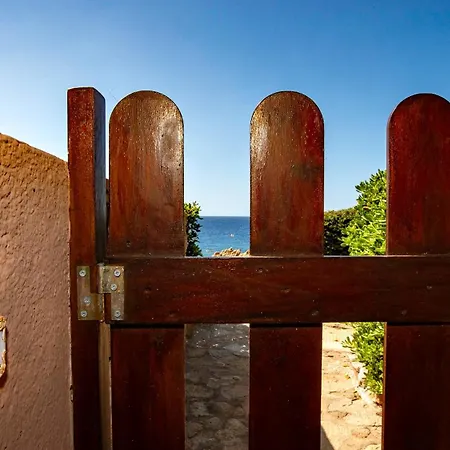 Casa Turchese Intima Sulla Scogliera Vista Mare E Tramonti Costa Paradiso