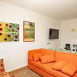 Casa Turchese Intima Sulla Scogliera Vista Mare E Tramonti Коста-Парадисо