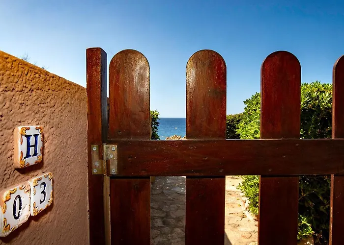 Casa Turchese Intima Sulla Scogliera Vista Mare E Tramonti Costa Paradiso